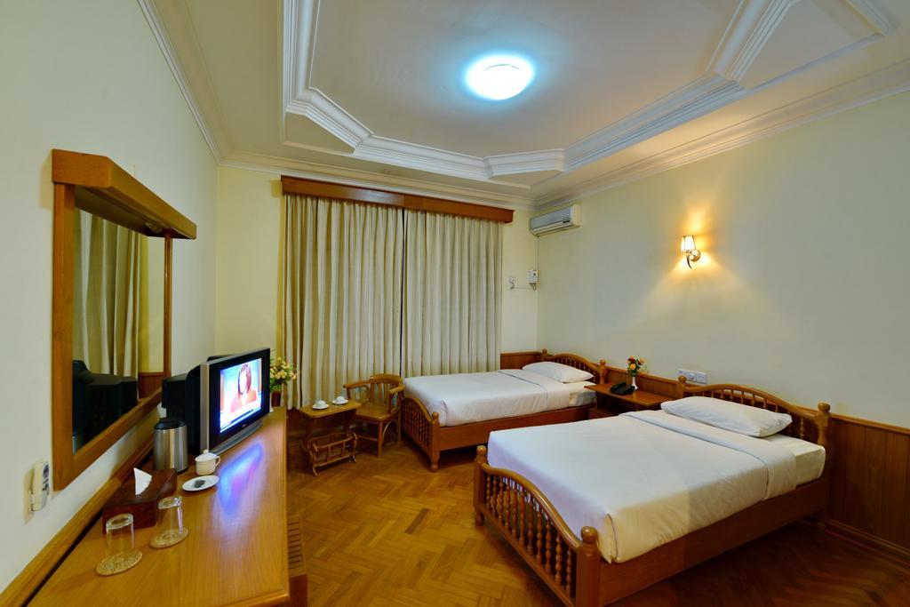 Win Unity Hotel Pyin Oo Lwin Exterior photo